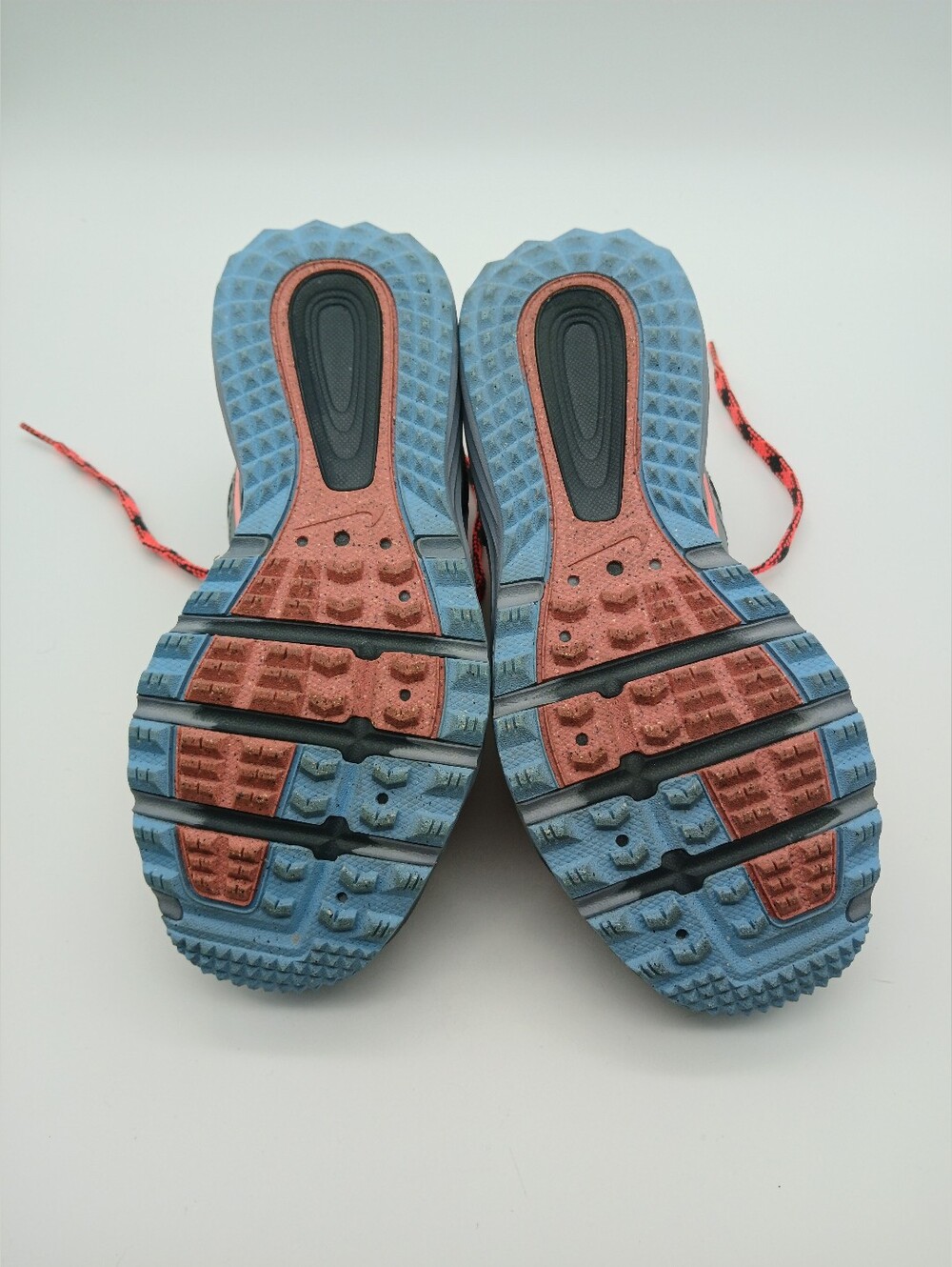 Nike Women's Fusion Trail Running Shoes in Coral & Gray - Picture 6 of 6